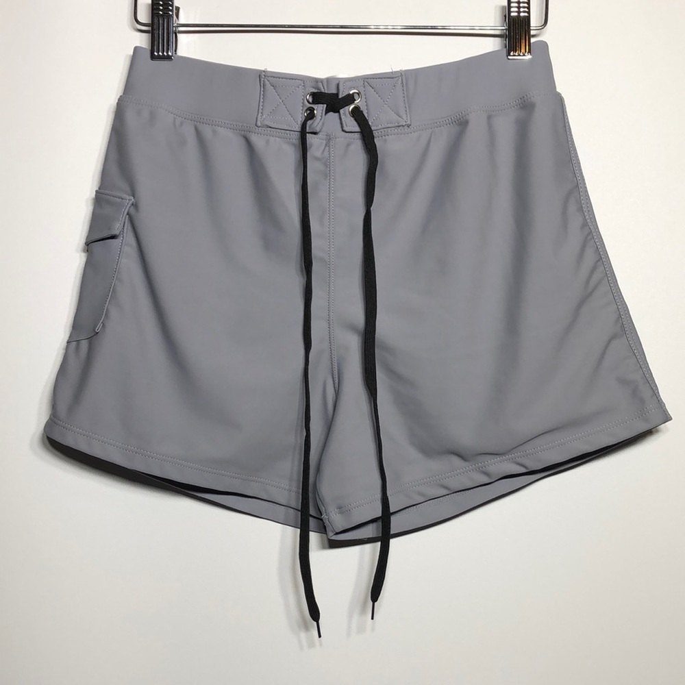 Maxmoda shorts with side pocket and drawstring